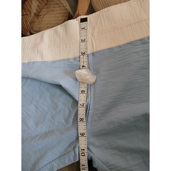 Ably Pull on Shorts Filium Activated Light Blue White Active Short NWT Large - Picture 6 of 13